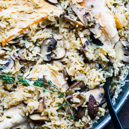 Pollo con arroz a la sartén