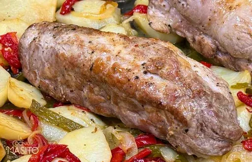 Solomillo de cerdo al horno con patatas panaderas