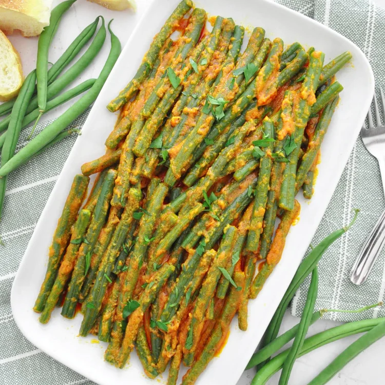 Andalusian Garlic Green Beans | Judias Verdes a la Andaluza