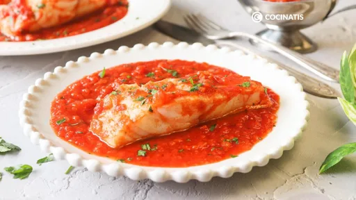 Bacalao con tomate, la receta tradicional de la abuela