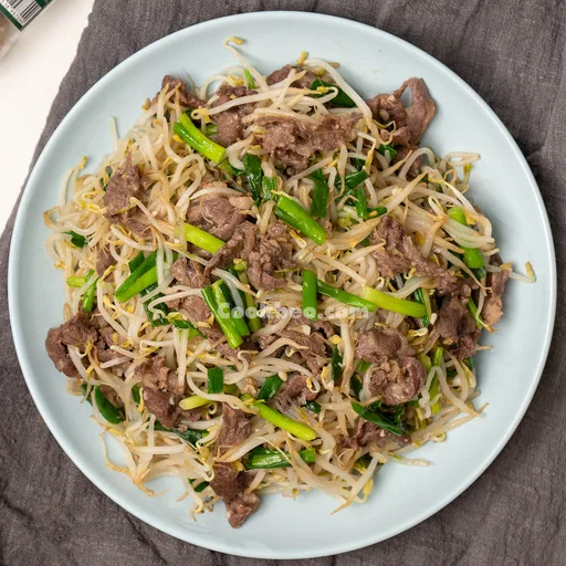 Ternera salteada con brotes de soja