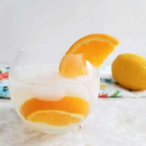 Cóctel de ginebra Tom Collins