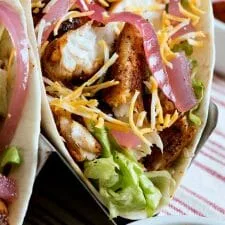Tacos blandos de tilapia a la plancha