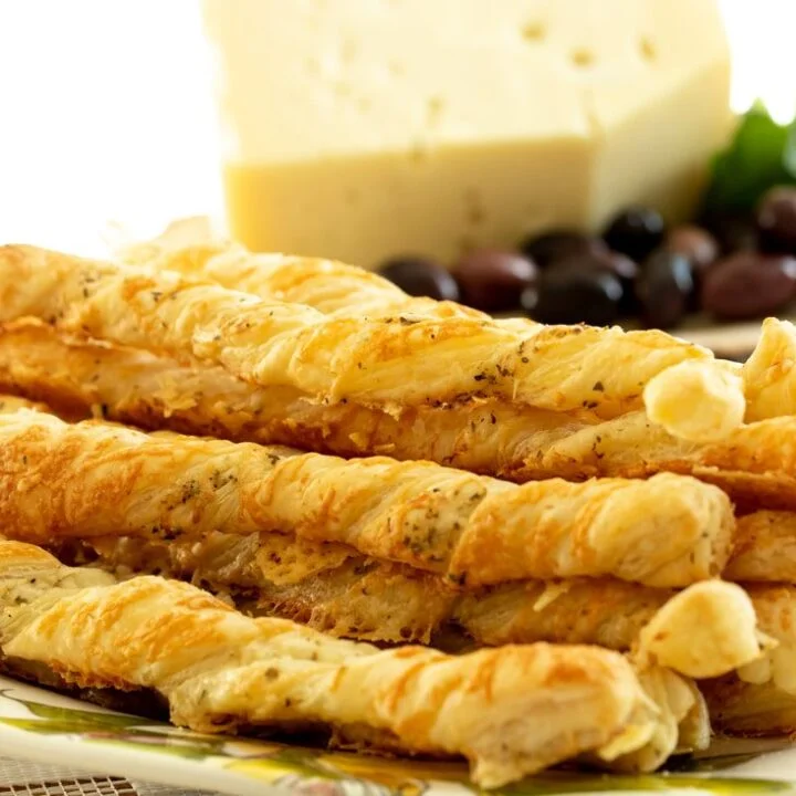 CHEESY PUFF PASTRY TWISTS WITH KEFALOTIRI