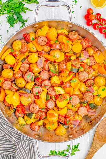 Sartén de salchicha y verduras en 30 minutos