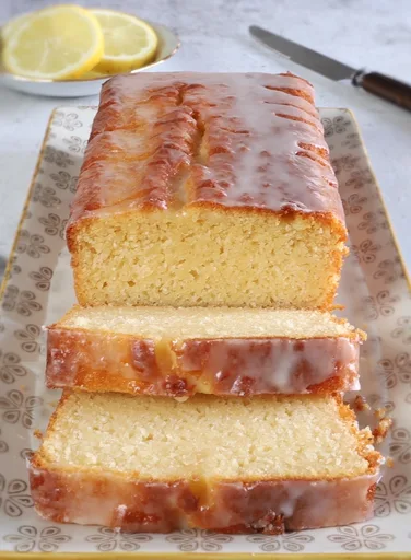 Bolo de limão com glace