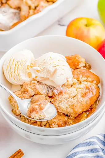 Easy Apple Cobbler