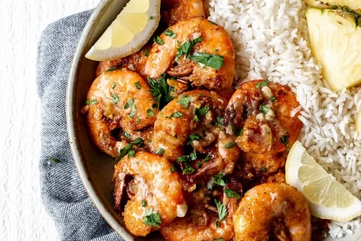 Gambas Hawaianas a la Mantequilla de Ajo
