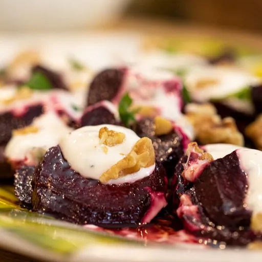 Greek Beet & Yogurt Salad: Pantzarosalata