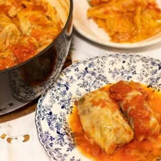 Greek Cabbage Rolls in Tomato Sauce: Lahanodolmades