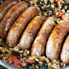 Salchicha italiana con lentejas y arroz