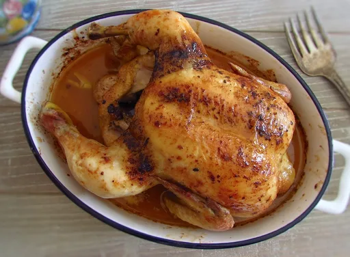 Pollo sencillo al horno con limón