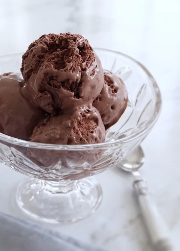 Creamy chocolate ice cream