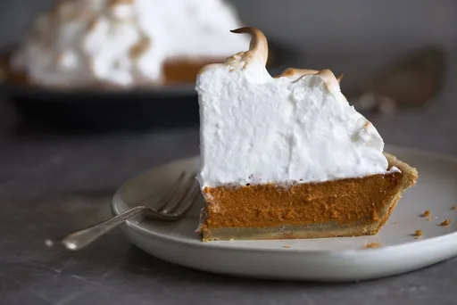 Tarta de boniato con cobertura de merengue tostado