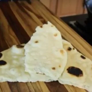 PAN NAAN CASERO / PAN PITA AL ESTILO GRIEGO