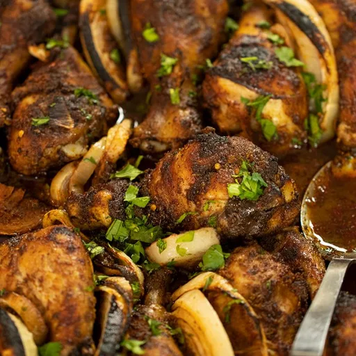 Muslos de pollo al horno mediterráneos
