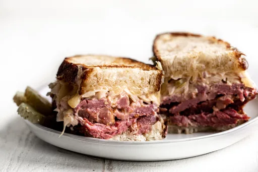 Sándwich de Carne en Salazón