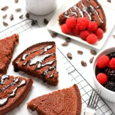 Tarta brownie de mantequilla de almendras sin gluten