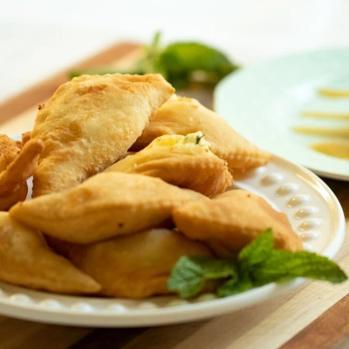 MINI FRIED CHEESE PIES FROM CRETE: CHEESE FILLED KALITSOUNIA