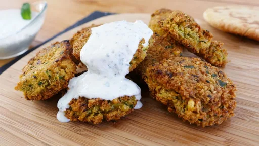 Falafel con salsa de yogur