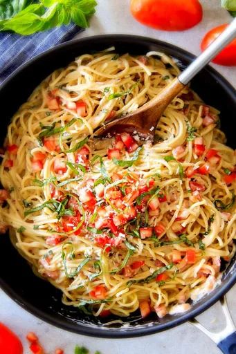 Pasta Margarita con ajo y mozzarella