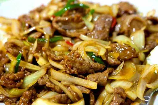 Onion Beef With Peppers