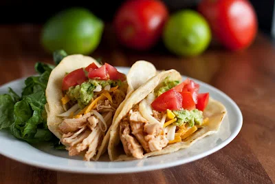 Tacos de pollo desmenuzado