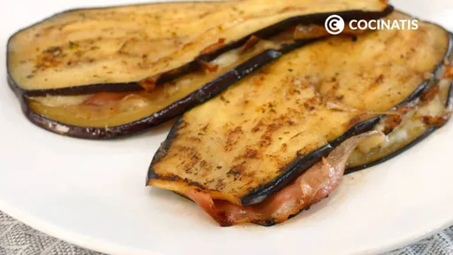 Libritos de berenjena con jamón y queso
