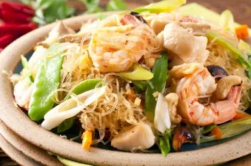 Fideos fritos tailandeses
