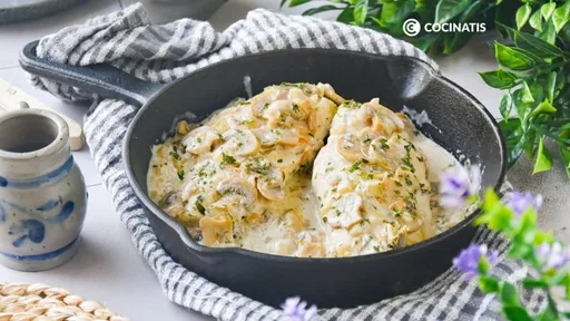 Pechuga de pollo con champiñones, fácil y sabroso