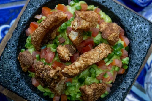 Receta de guacamole con chicharrón paso a paso