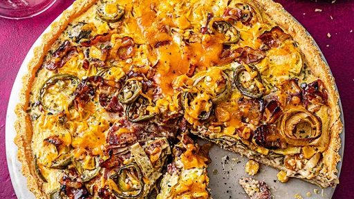 Quiche lorraine con jalapeños, maíz y queso Red Leicester