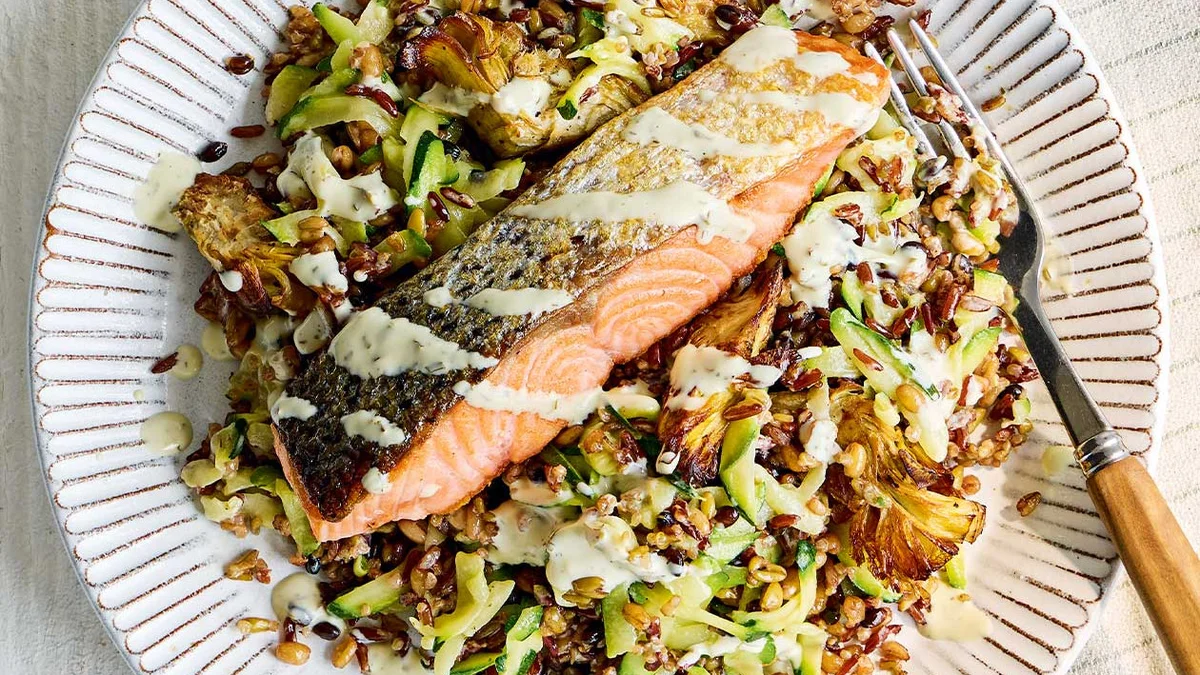 Salmon with crispy artichoke grains