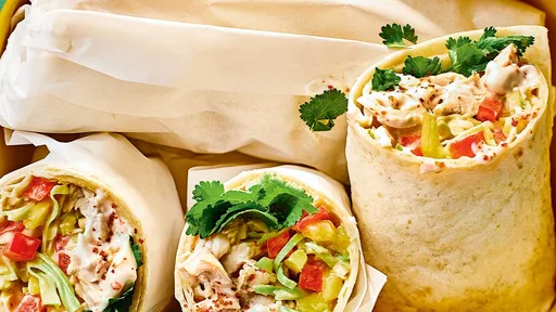 Wraps de pollo al Tajín y ensalada de mango
