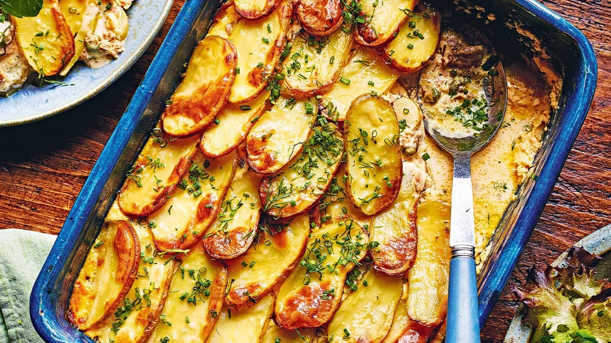 Tuna, potato and dill bake