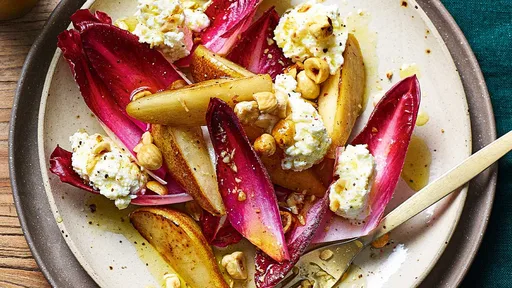 Fried pear, chicory and ricotta salad