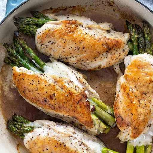 Pechuga de pollo rellena de espárragos