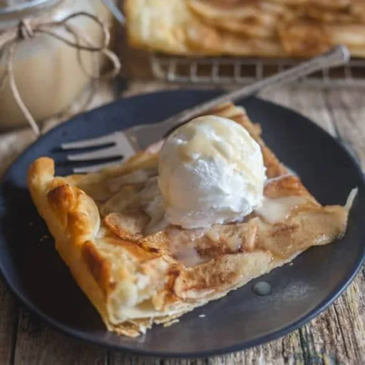 Tarta rústica de manzana y canela