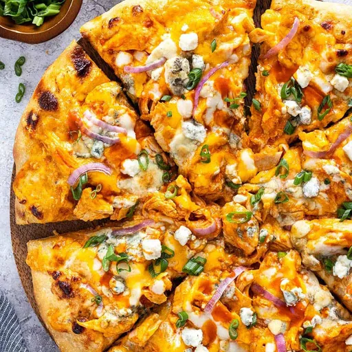 Pizza de pollo al estilo Buffalo