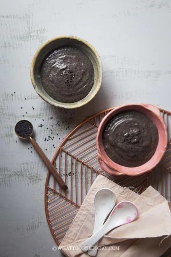 Easy Cantonese Sweet Black Sesame Soup Dessert