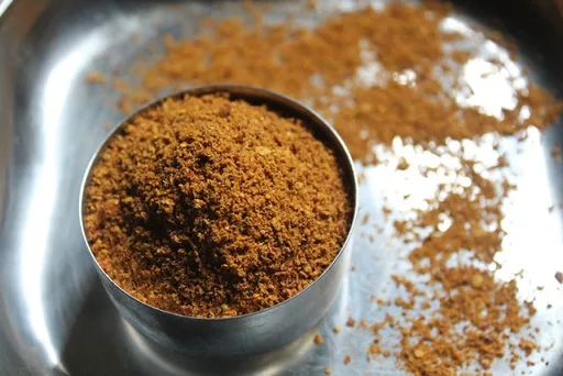 Chettinad Kuzhambu Milagai Podi Recipe |Kuzhambu Milagai Thool Recipe | Kulambu Podi Recipe