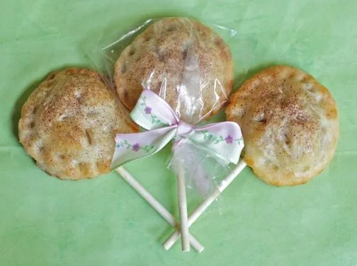 Apple Pie Pops