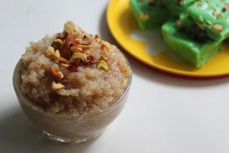 Coconut Halwa Recipe | Nariyal Ka Halwa Recipe | Thengai Halwa Recipe