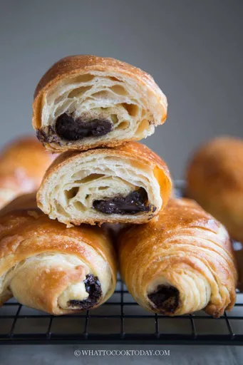 Napolitanas de chocolate fáciles (cruasán de chocolate)