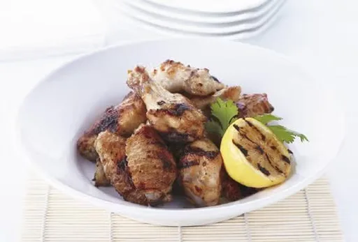 Alitas de pollo a la barbacoa con ajo y jengibre