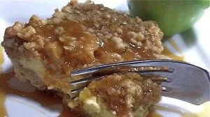 Caramel Apple Crisp Cheesecake Bars