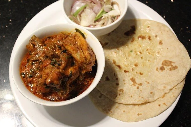 Makkan Roti with Dhaba Chicken