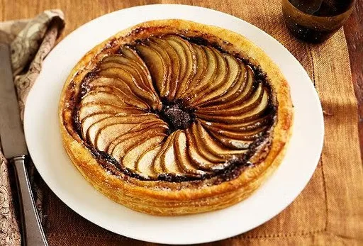 Tarta de pera, pacana y chocolate
