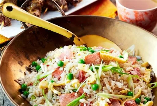 Arroz frito rápido y fácil