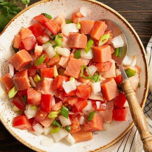Ensalada Lomi Lomi de Salmón